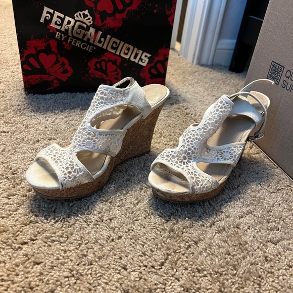 Cream wedge Fergalicious heels - Picture 1 of 5